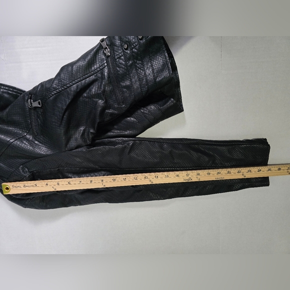 Guess Faux Leather Black Snakeskin Cropped Jacket Moto Style - Picture 10 of 10